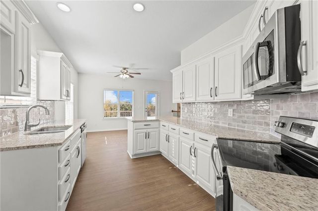 21962 W 116th Terrace, Olathe, KS 66061