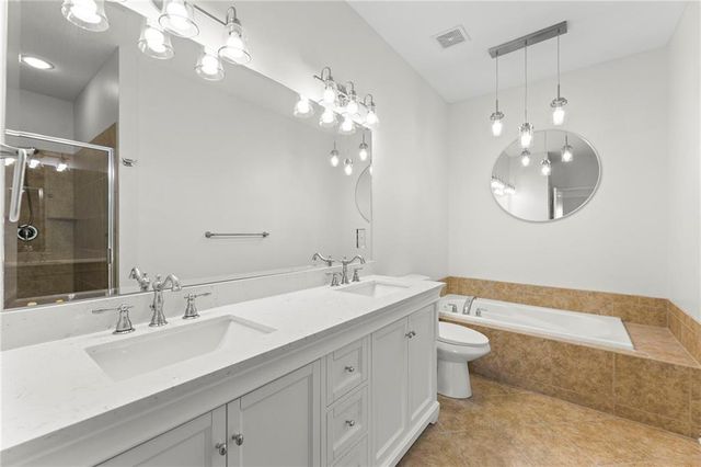 21962 W 116th Terrace, Olathe, KS 66061