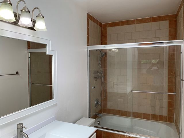 3220 Altura 305, Glendale, CA 91214