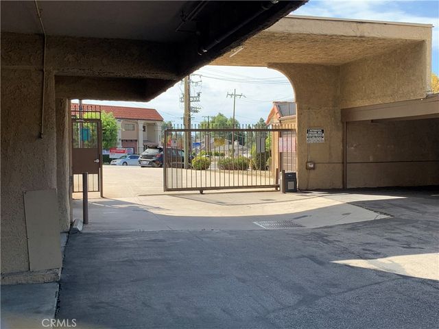 3220 Altura 305, Glendale, CA 91214