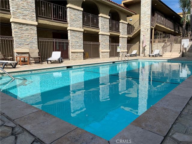 3220 Altura 305, Glendale, CA 91214