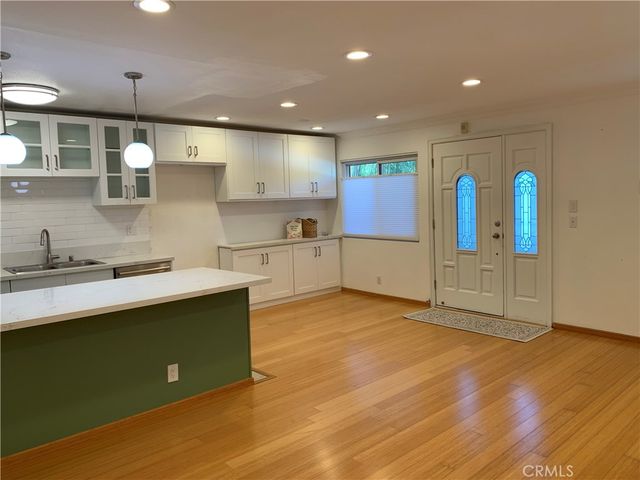 3220 Altura 305, Glendale, CA 91214