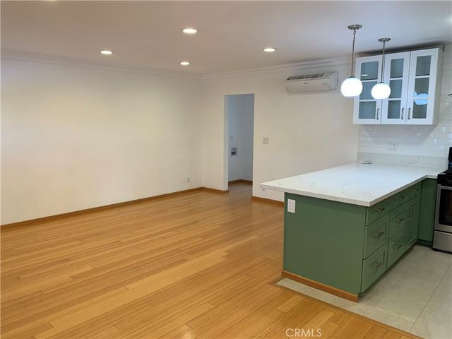 3220 Altura 305, Glendale, CA 91214