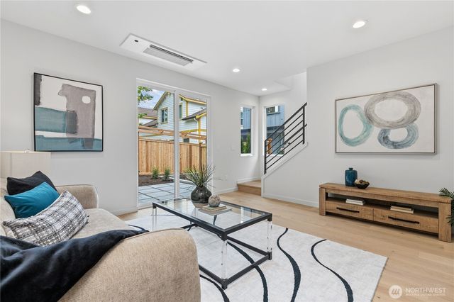 6834 47th Avenue NE, Seattle, WA 98115