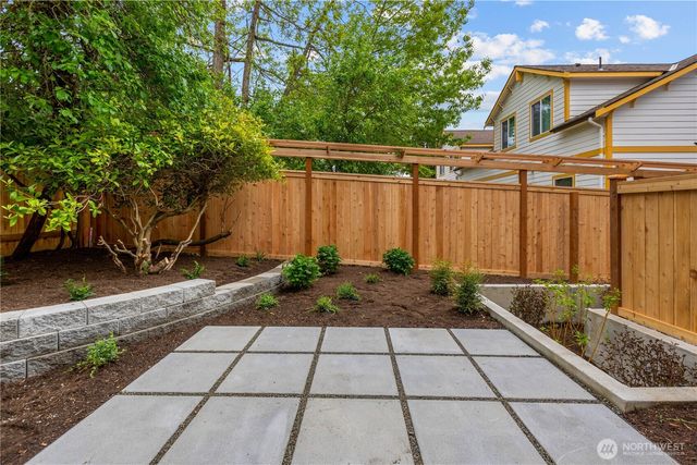 6834 47th Avenue NE, Seattle, WA 98115