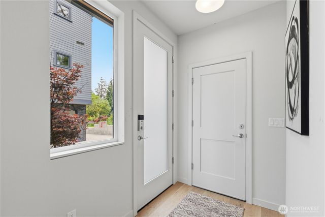 6834 47th Avenue NE, Seattle, WA 98115