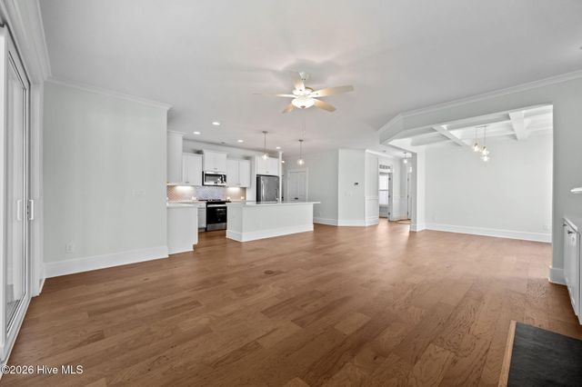 559 Moss Lake Lane, Holly Ridge, NC 28445