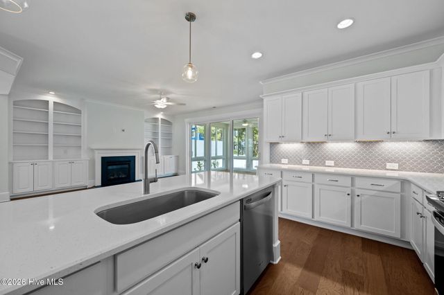 559 Moss Lake Lane, Holly Ridge, NC 28445