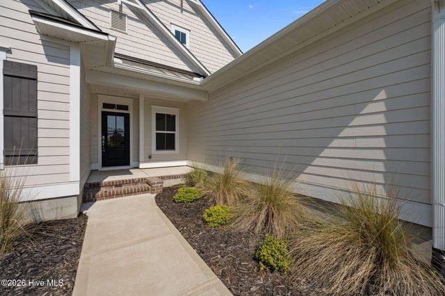 559 Moss Lake Lane, Holly Ridge, NC 28445