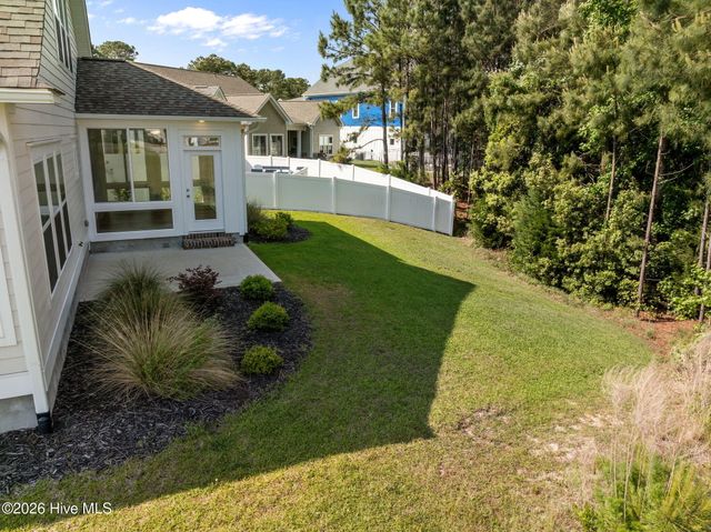 559 Moss Lake Lane, Holly Ridge, NC 28445