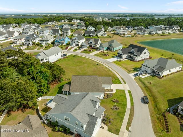 559 Moss Lake Lane, Holly Ridge, NC 28445