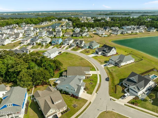 559 Moss Lake Lane, Holly Ridge, NC 28445