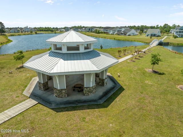 559 Moss Lake Lane, Holly Ridge, NC 28445