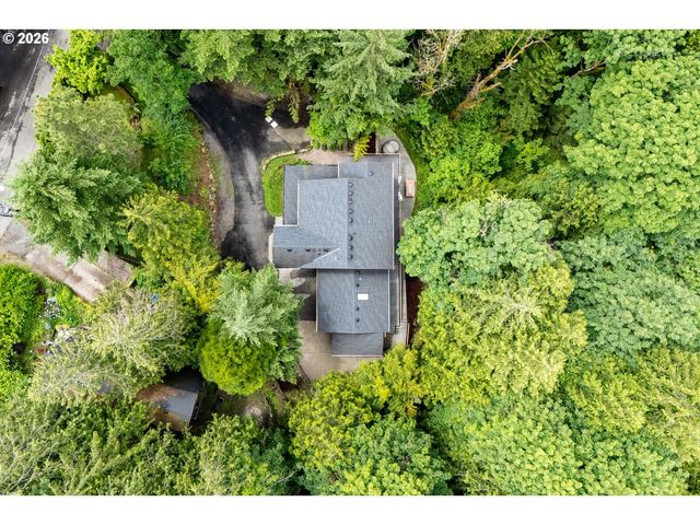 12119 Se HENDERSON Dr, Portland, OR 97266