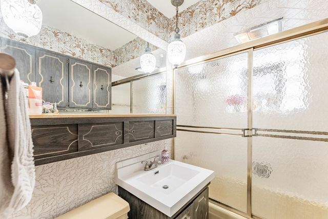 2535 Oak Park Avenue, Berwyn, IL 60402