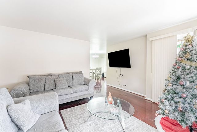 2535 Oak Park Avenue, Berwyn, IL 60402