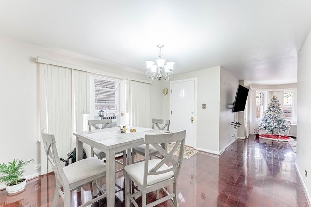 2535 Oak Park Avenue, Berwyn, IL 60402