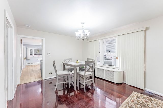 2535 Oak Park Avenue, Berwyn, IL 60402