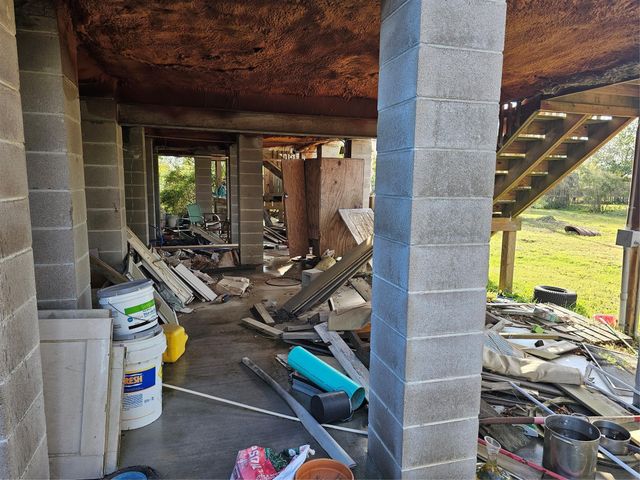 1616 Avenue R, Dickinson, TX 77539