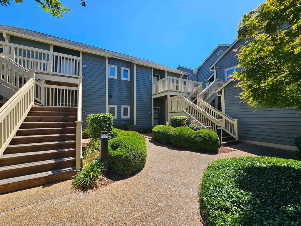 808 Castleford Cir Apt 3D, Myrtle Beach, SC 29572