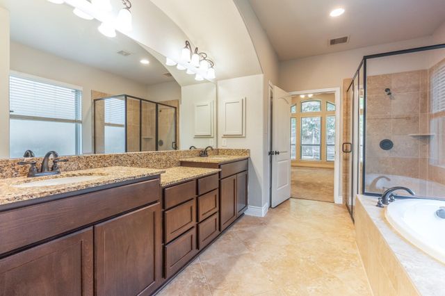 118 N Greatwood Glen Place, Montgomery, TX 77316