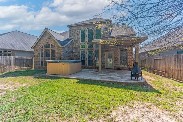 118 N Greatwood Glen Place, Montgomery, TX 77316