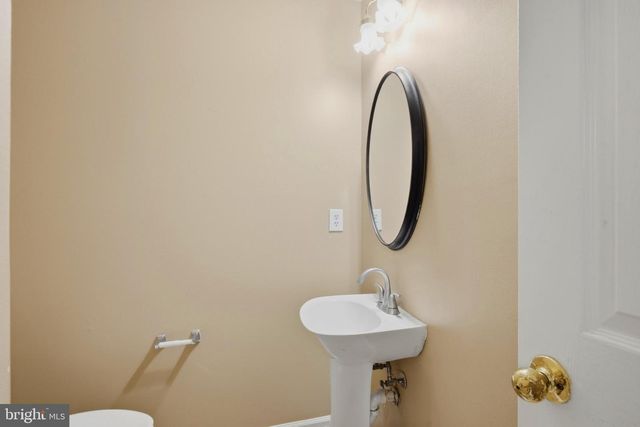 8609 WOODLAND MANOR DR, Laurel, MD 20724