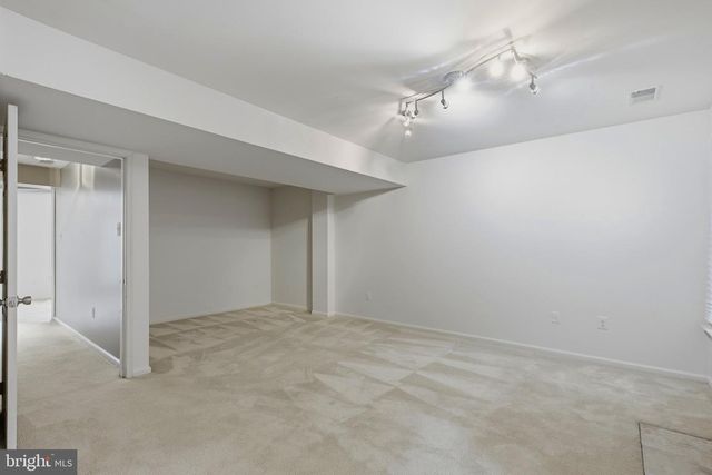 8609 WOODLAND MANOR DR, Laurel, MD 20724
