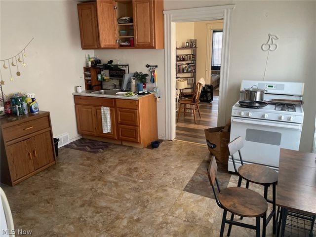 3618 W 49th Street, Cleveland, OH 44102