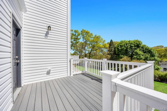 44 Elder Avenue, Farmingville, NY 11738