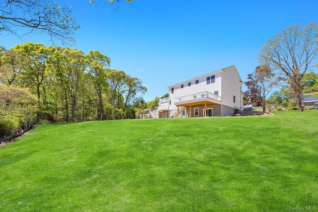 44 Elder Avenue, Farmingville, NY 11738