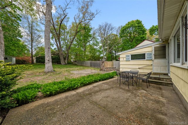 8 Birch Drive, South Huntington, NY 11746