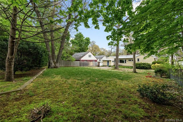 8 Birch Drive, South Huntington, NY 11746