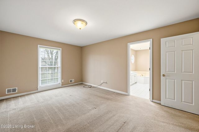 4232 Stilger Cir, Jeffersontown, KY 40299