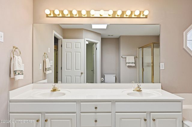 4232 Stilger Cir, Jeffersontown, KY 40299