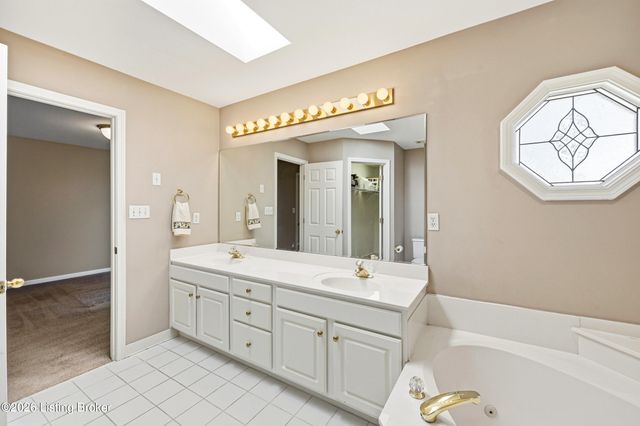 4232 Stilger Cir, Jeffersontown, KY 40299