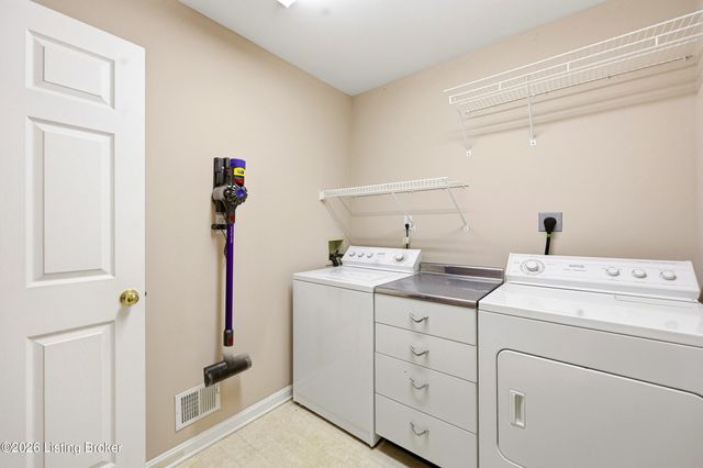 4232 Stilger Cir, Jeffersontown, KY 40299