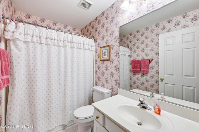 4232 Stilger Cir, Jeffersontown, KY 40299