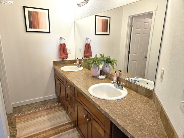 2300 Ne 130TH Ave, Vancouver, WA 98684