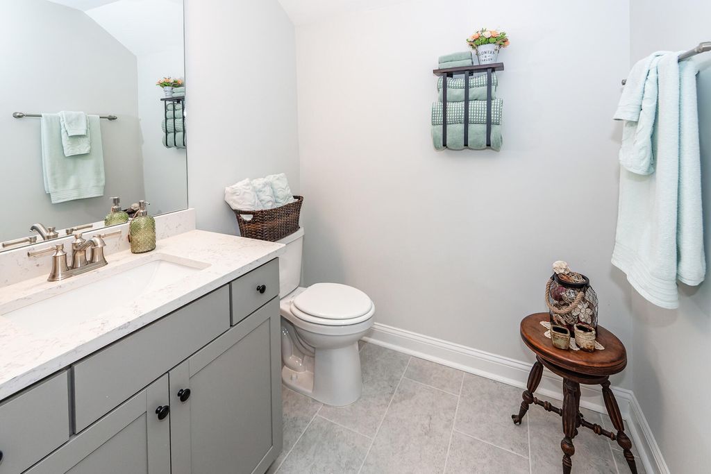 Image 35 of property listing at 350 Dahlia Row Drive, Summerville, SC 29486