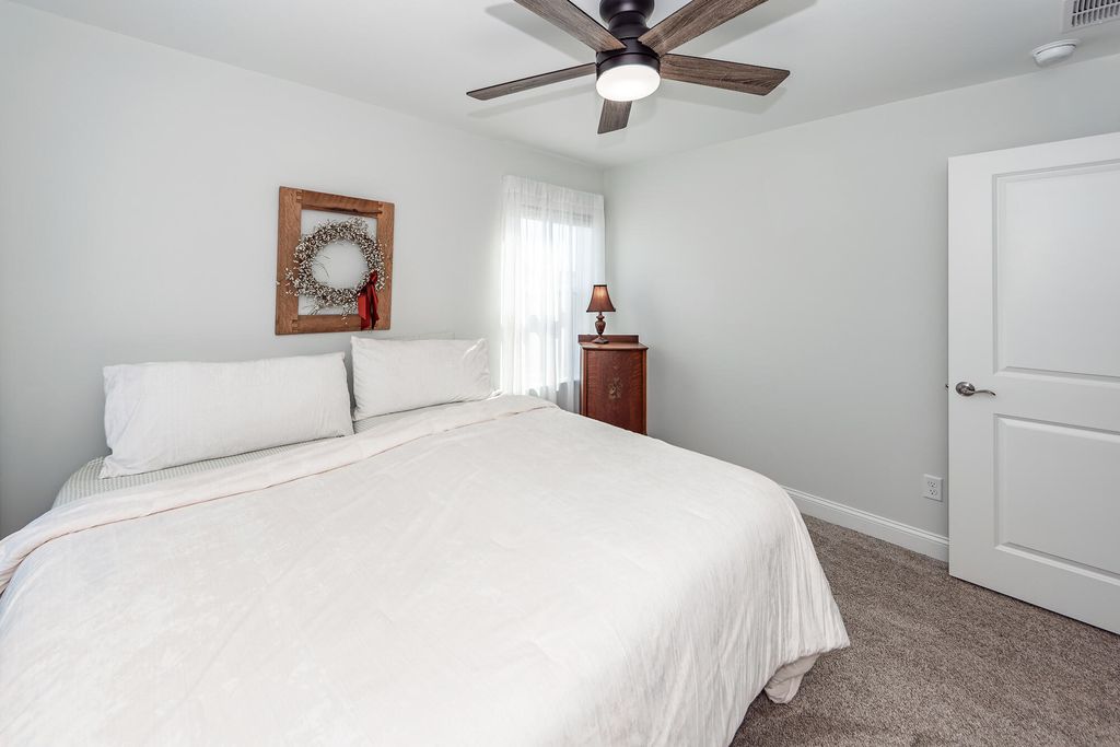 Image 39 of property listing at 350 Dahlia Row Drive, Summerville, SC 29486