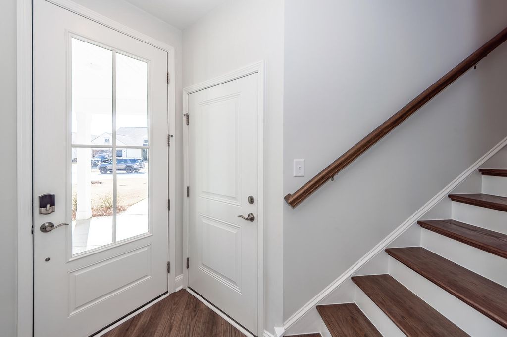 Image 4 of property listing at 350 Dahlia Row Drive, Summerville, SC 29486