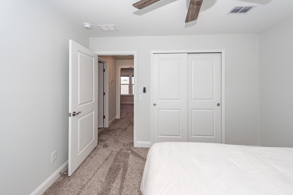 Image 40 of property listing at 350 Dahlia Row Drive, Summerville, SC 29486