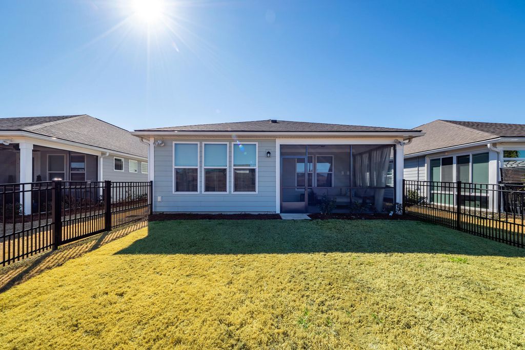 Image 45 of property listing at 350 Dahlia Row Drive, Summerville, SC 29486