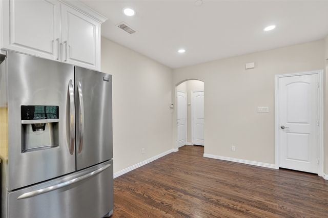 4221 Blackjack Oak Drive, Mckinney, TX 75070