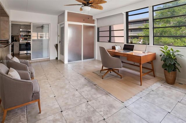 180 NE 12th Avenue 18, Hallandale Beach, FL 33009