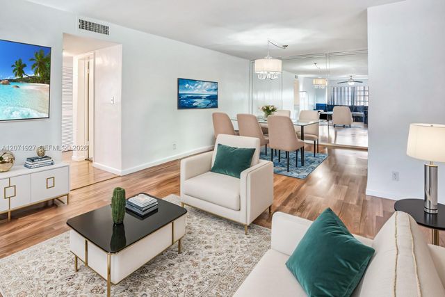 180 NE 12th Avenue 18, Hallandale Beach, FL 33009