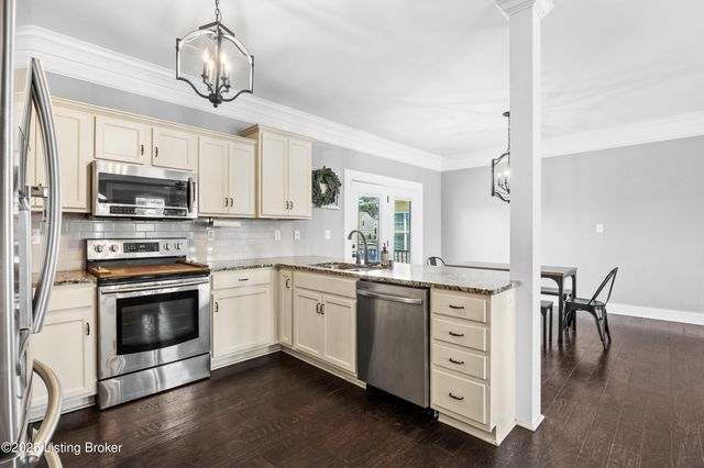 141 S River Crest, Mt Washington, KY 40047