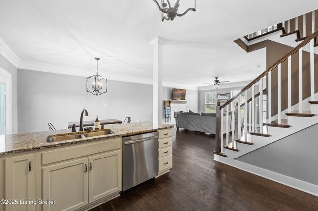 141 S River Crest, Mt Washington, KY 40047