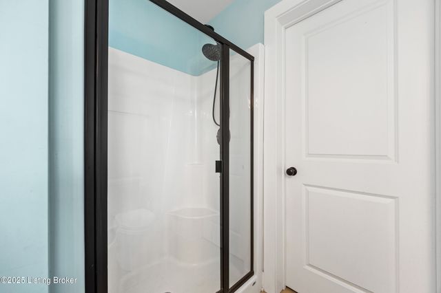 141 S River Crest, Mt Washington, KY 40047